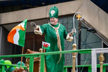 Toronto 'da Aziz Patrick Günü Geçit Töreni 2025 manzarası. Toronto, Kanada - 16 Mart 2025.