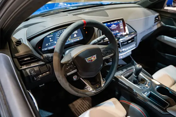 2025 Kanada Uluslararası Otomobil Fuarı 'nda 2025 Cadillac CT4-V otomobil. Toronto, Kanada - 19 Şubat 2025.