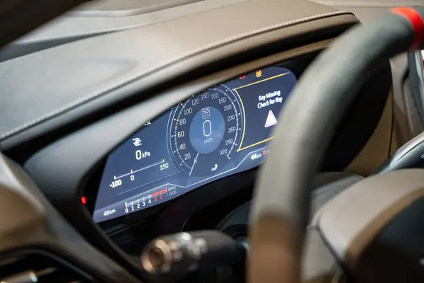 2025 Kanada Uluslararası Otomobil Fuarı 'nda 2025 Cadillac CT4-V otomobil. Toronto, Kanada - 19 Şubat 2025.