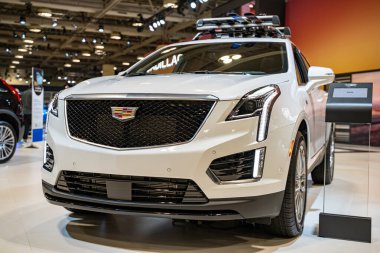 2025 Kanada Uluslararası Otomobil Fuarı 'nda 2025 Cadillac XT5 otomobili. Toronto, Kanada - 19 Şubat 2025.