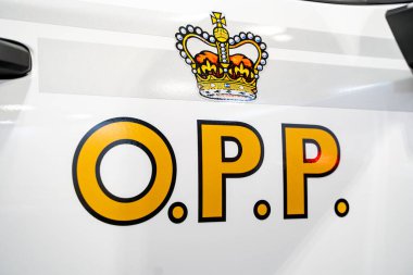 Ontario İl Polisi logosu. Toronto, Kanada - 19 Şubat 2025.