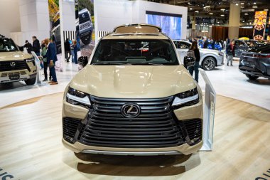 2025 Lexus LX 700h otomobil 2025 Kanada Uluslararası Otomobil Fuarı 'nda. Toronto, Kanada - 19 Şubat 2025.