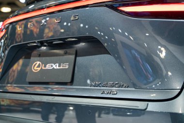 2025 Kanada Uluslararası Otomobil Fuarı 'nda Lexus NX 450H otomobil. Toronto, Kanada - 19 Şubat 2025.