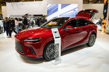 2025 Kanada Uluslararası Otomobil Fuarı 'nda Lexus RX 450H otomobil. Toronto, Kanada - 19 Şubat 2025.