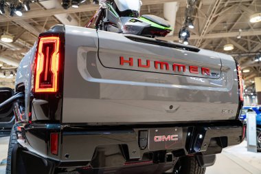 2025 Kanada Uluslararası Otomobil Fuarı 'nda 2025 Hummer EV pikap otomobil. Toronto, Kanada - 19 Şubat 2025.