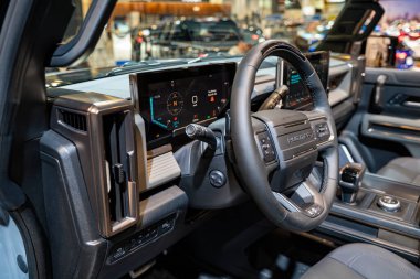 2025 Kanada Uluslararası Otomobil Fuarı 'nda 2025 Hummer EV pikap otomobil. Toronto, Kanada - 19 Şubat 2025.