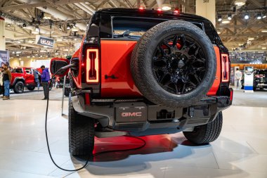 2025 Kanada Uluslararası Otomobil Fuarı 'nda 2025 Hummer EV SUV otomobil. Toronto, Kanada - 19 Şubat 2025.