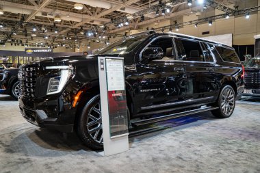 2025 Kanada Uluslararası Otomobil Fuarı 'nda Yukon XL Denali Ultimate otomobil. Toronto, Kanada - 19 Şubat 2025.