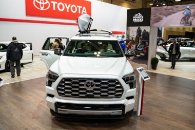 2025 Kanada Uluslararası Otomobil Fuarı 'nda Toyota Sequoia otomobili. Toronto, Kanada - 19 Şubat 2025.