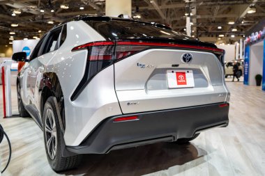 2025 Kanada Uluslararası Otomobil Fuarı 'nda Toyota bZ4X otomobili. Toronto, Kanada - 19 Şubat 2025.