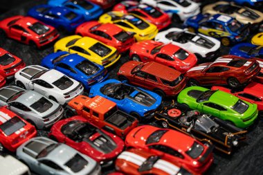 Minyatür model arabaların yakın görüntüsü. Toronto, Kanada - 19 Şubat 2025.