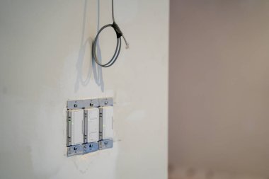 Bir ev inşaatı projesinde duvar yenileniyor.