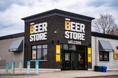 Toronto 'daki Bira Dükkanı' nın manzarası. Toronto, Kanada - 25 Nisan 2025.