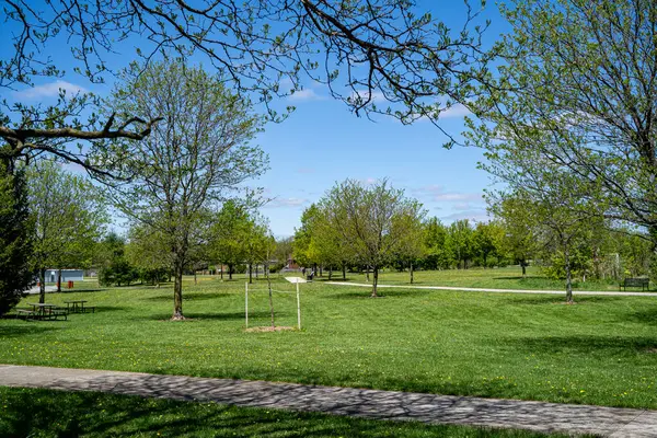 Markham, Ontario 'daki Simonston Park' ın Manzarası.