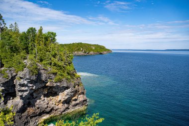 Tobermory 'deki Bruce Yarımadası Ulusal Parkı manzarası.