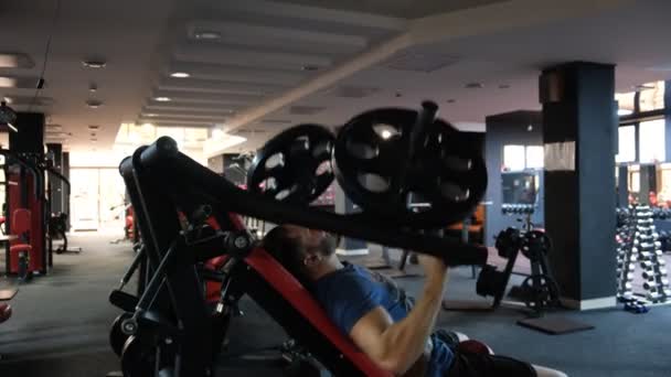 February 2023 Ukraine Dnipro Strong Bodybuilder Sporty Fitness Man Pumping — Stock videók