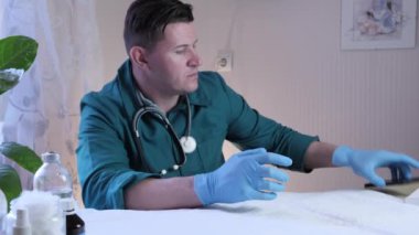 Özel bir kliniğin doktoru kişisel hesabından randevu alır. önleyici tedavi, aşılama