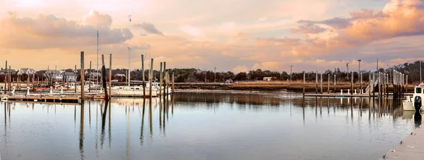 Sonnenuntergang Über Der Sesuit Harbor Marina Auf Cape Cod East — Stockfoto