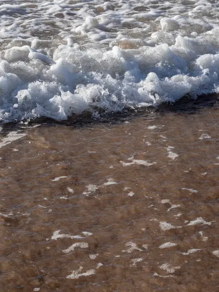 Kumda deniz dalgası