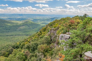 Ridgeline ve Valley, Big Schloss Dağı Virginia USA