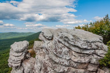 Piknik için harika bir yer, Big Schloss Dağı Virginia USA