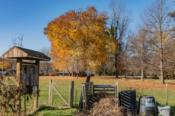Pennsylvania 'da, Bahçede Bir Sonbahar Sabahı
