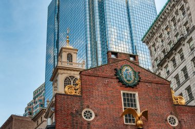 Boston Eski Şehir Evi ve Modern Gökdelen, Massachusetts ABD