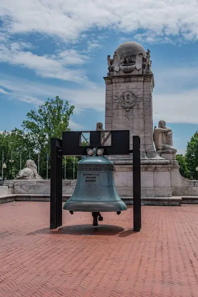 Özgürlük Çanı 'nın bir kopyası Union İstasyonu, Washington DC ABD