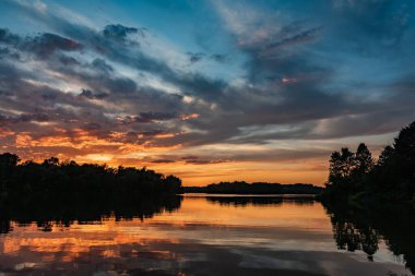 Firey Sunset, Marburg Gölü, Pennsylvania ABD