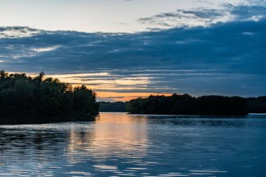 Ağustos sonu Sunset, Codorus State Park PA ABD