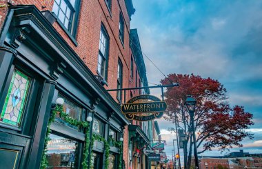 Fells Point, Baltimore MD ABD Tatilleri için dekore edilmiştir.