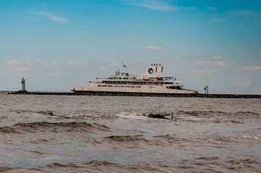Cape May-Lewes Feribotu Terminalden ayrılıyor.