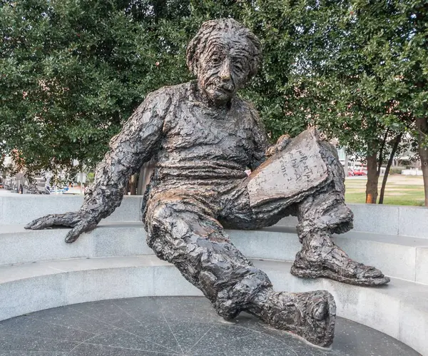 Albert Einstein Anıtı, Washington DC