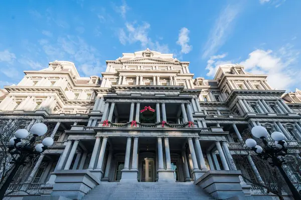 Eisenhower İcra Ofisi Tatil sezonu için dekore edildi, Washington DC