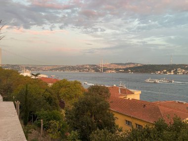 İstanbul 'da gün batımında Boğaz manzarası. Yüksek kalite fotoğraf