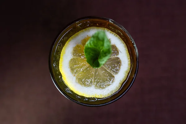 Alcoholic Drink Coca Cola Slice Lemon Glass — Stock Photo, Image