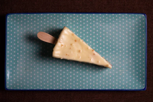 Felülnézetből Egy Finom Háromszögletű Desszert Jégkrém Desszert Finom Töltelékkel Egy — Stock Fotó