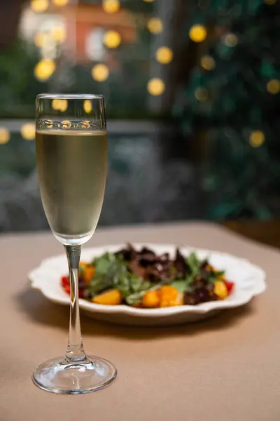 Warm Salad Mushrooms Herbs White Plate Glass Wine Table — Stock Photo, Image