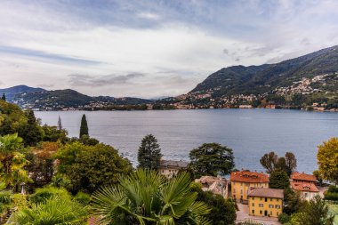 Lombardy 'deki Como Gölü' nün güzel manzarası
