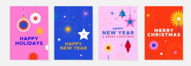 Minimalist tasarımlı yeni yıl kartı seti. Renkli arka planda Noel ağacı ve renkli şekiller. Mutlu yıllar tebrik kartları..