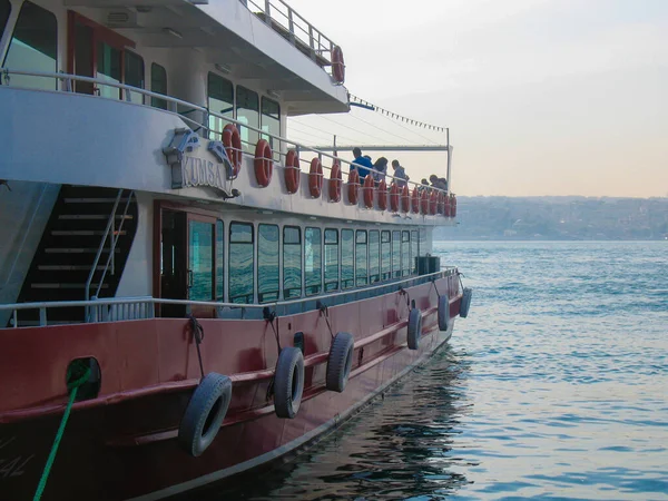 Поездка Лодке Босфору Стамбул Турция — стоковое фото