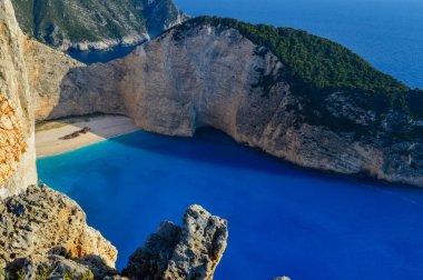 Yunanistan 'ın Zante Adası' ndaki inanılmaz Navagio plajı.