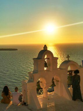 Santorini yaz tatilleri için bir Yunan adasıdır.