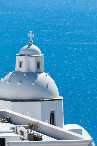 サントリーニ島は夏休みのためのギリシャの島です — ストック写真