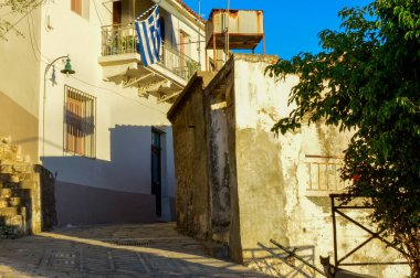 Gytheio şehri Yunanistan 'da yer almaktadır. Tüm yıl boyunca tatil için çok güzel bir şehir, mükemmel bir iklimi var, Gytheio şehri, Moreloponisos, Yunanistan, 10-1-2019