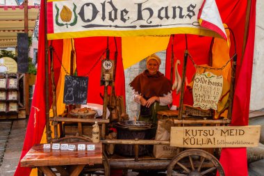 Tallin kenti, birçok tarihi eser ve mükemmel iklimi, Tallin kenti, Estonya, 08-10-2021 ile yıl boyunca tatil için Estonya 'nın başkentidir.