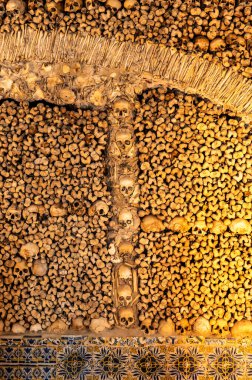 Evora, Portekiz 'deki kemik kilisesinin ayrıntıları.