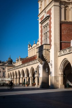 Güneşli bir günde eski Krakow kasabası