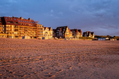 Oostende, Belçika 'da güzel bir gün batımı