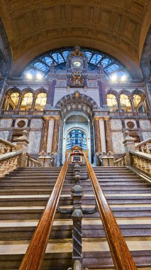 Antwerp şehrindeki tren istasyonu. Belçika
